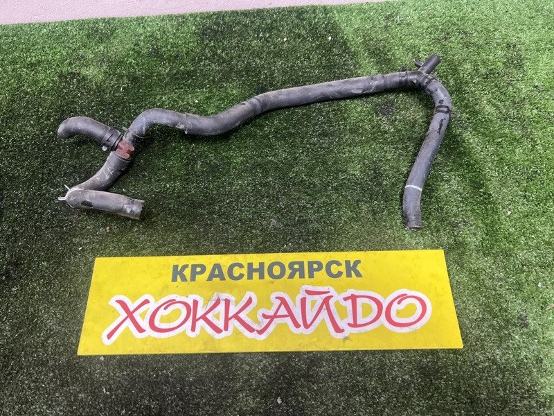 Патрубок радиатора печки Toyota Wish ZNE10G 1ZZ-FE 09.2005 (б/у)