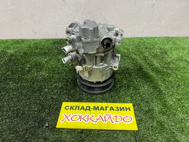 Компрессор кондиционера Toyota Wish ZNE10G 1ZZ-FE 01.2003 (б/у)