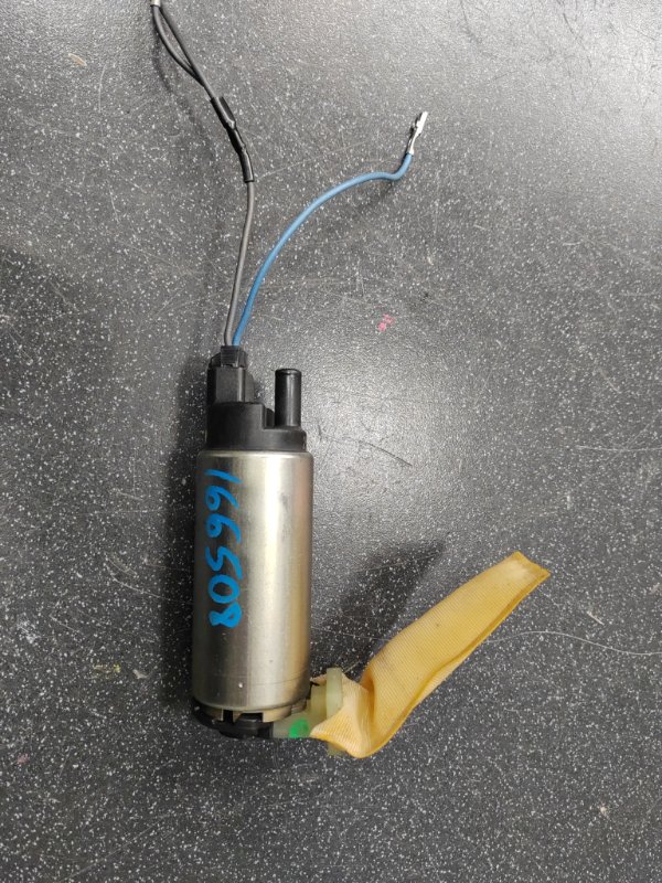 Насос топливный Toyota Corolla ZZE122 1ZZ-FE 08.2000 (б/у) Насос топливный Toyota Corolla ZZE122 1ZZ-FE 08.2000 (б/у)