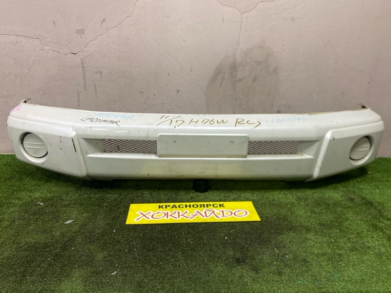 Бампер Mitsubishi Pajero iO H76W 4G93 06.1998 передний (б/у) Бампер Mitsubishi Pajero iO H76W 4G93 06.1998 передний (б/у)