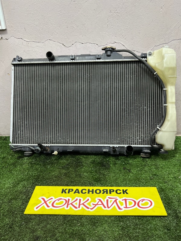 Радиатор двигателя Honda CR-V RD7 K24A 09.2004 (б/у) Радиатор двигателя Honda CR-V RD7 K24A 09.2004 (б/у)