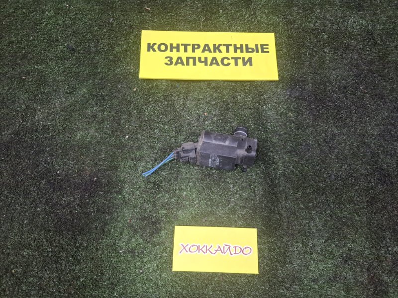 Мотор омывателя Toyota Ist NCP60 2NZ-FE 05.2002 передний (б/у)
