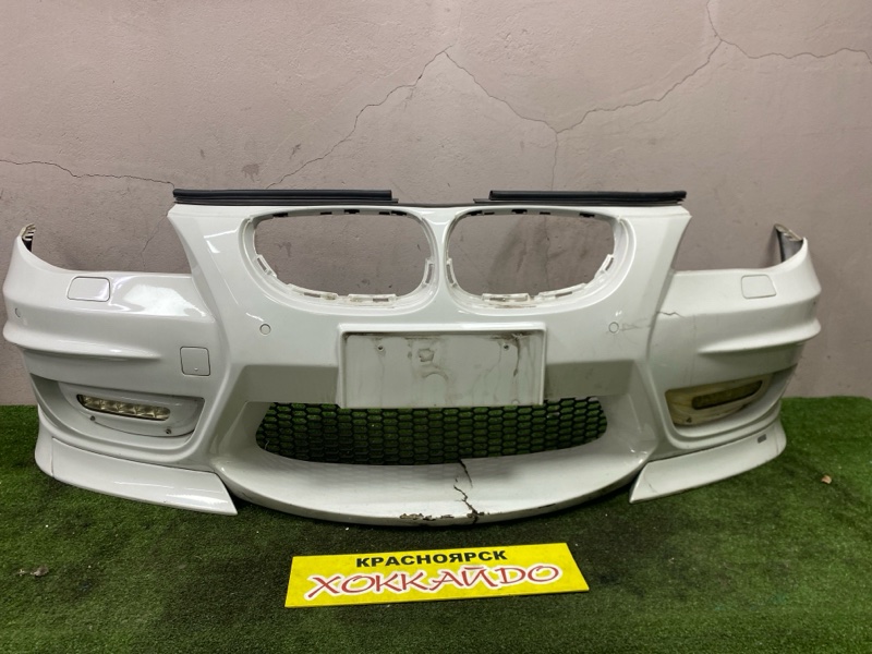 Бампер BMW 5-Series E60 N62B48B 08.2003 передний (б/у) Бампер BMW 5-Series E60 N62B48B 08.2003 передний (б/у)
