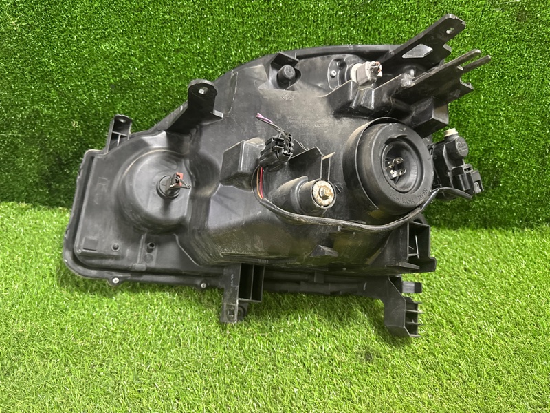 Фара Nissan X-Trail TNT31 QR25DE 08.2007 передняя правая (б/у) Фара Nissan X-Trail TNT31 QR25DE 08.2007 передняя правая (б/у)