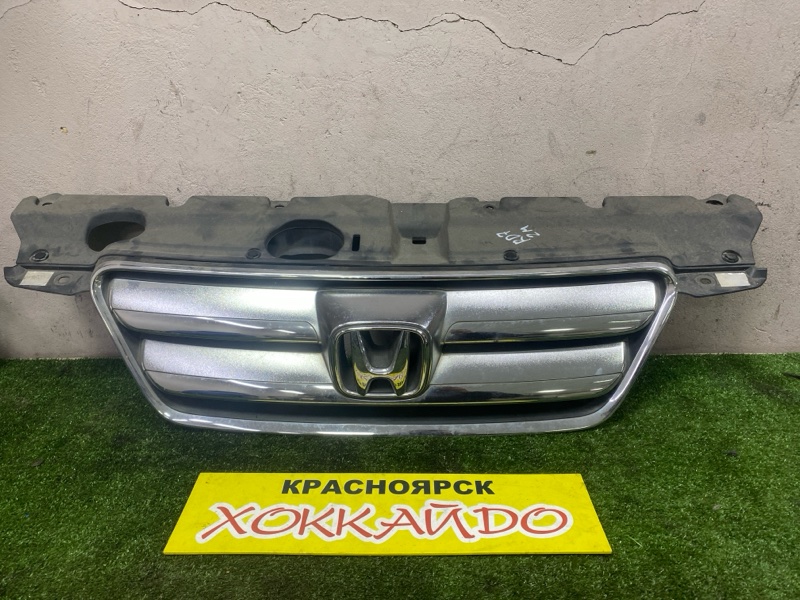 Решетка радиатора Honda CR-V RD7 K24A 09.2004 (б/у) Решетка радиатора Honda CR-V RD7 K24A 09.2004 (б/у)