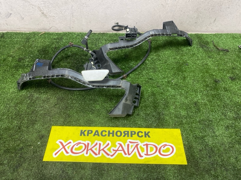 Форсунка омывателя Subaru Impreza GP6 FB20A 11.2011 (б/у) Форсунка омывателя Subaru Impreza GP6 FB20A 11.2011 (б/у)