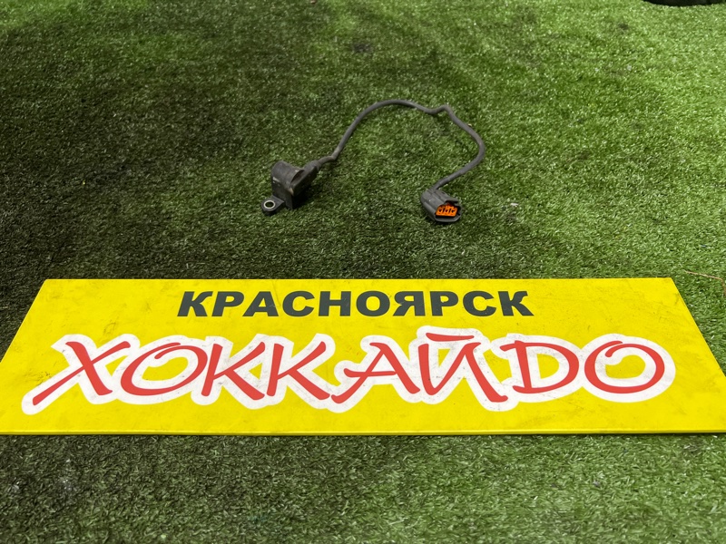 Датчик положения коленвала Mazda Premacy CP8W FP-DE 04.1999 (б/у)