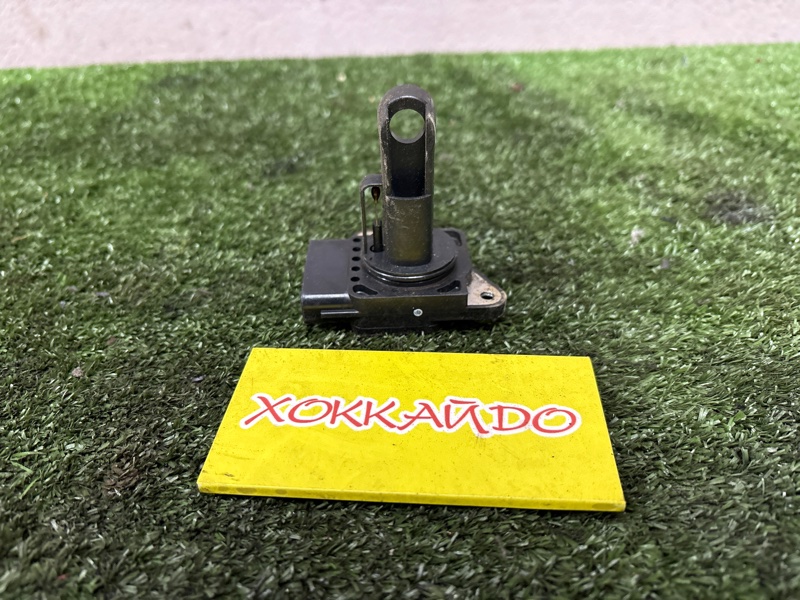 Датчик расхода воздуха Toyota Wish ZNE10G 1ZZ-FE 01.2003 (б/у)