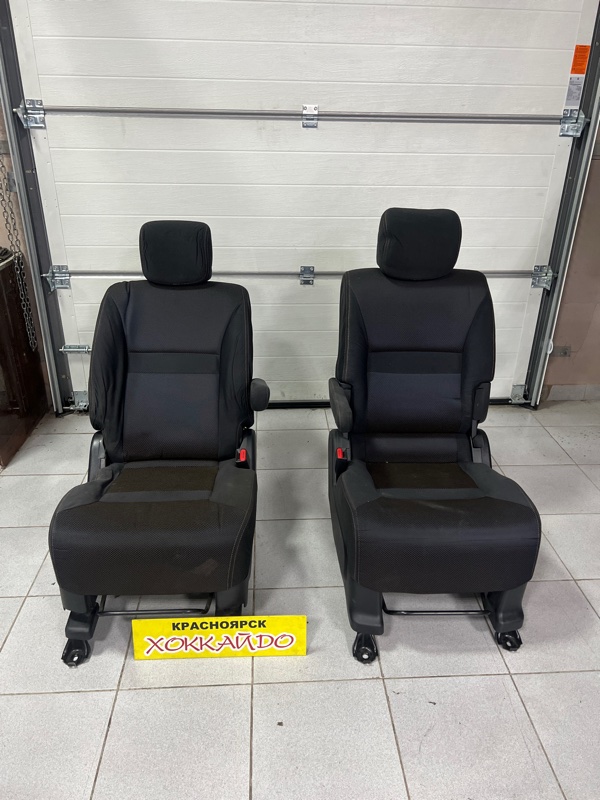 Сиденья Nissan Serena CNC25 MR20DE 12.2007 передняя (б/у)