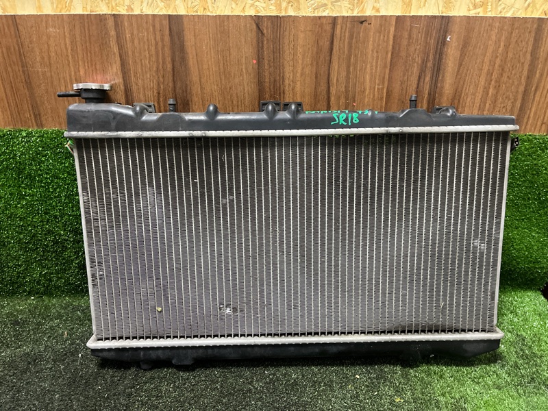 Радиатор двигателя Nissan Rasheen RHNB14 SR18DE 12.1994 (б/у)