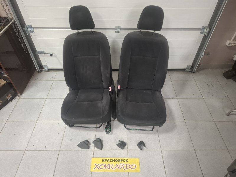 Сиденья Toyota Corolla Fielder NZE141G 1NZ-FE 10.2006 передняя (б/у)