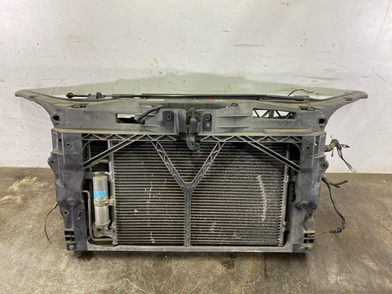 Рамка радиатора Mazda Axela BKEP LF-DE 10.2003 (б/у)