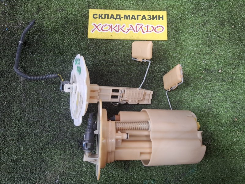 Насос топливный Nissan Serena CNC25 MR20DE 12.2007 (б/у)