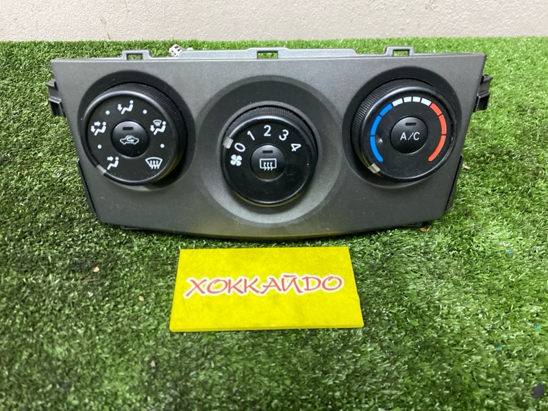Блок управления климат-контролем Toyota Corolla Fielder NZE141G 1NZ-FE 10.2006 (б/у)