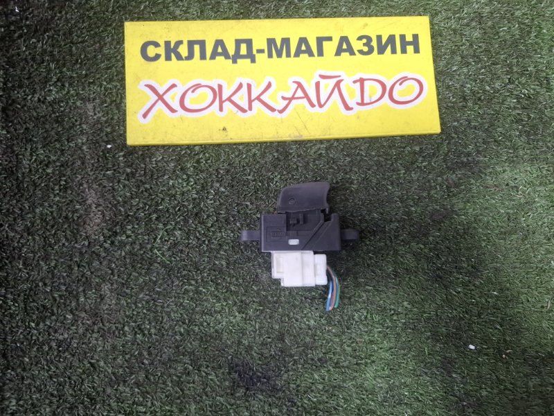 Кнопка стеклоподъемника Nissan X-Trail NT30 QR20DE 06.2003 передняя левая (б/у)