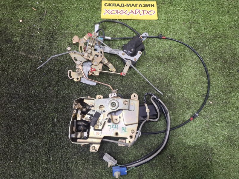 Замок дверной Honda Stepwgn RF1 B20B 05.1999 задний левый (б/у)