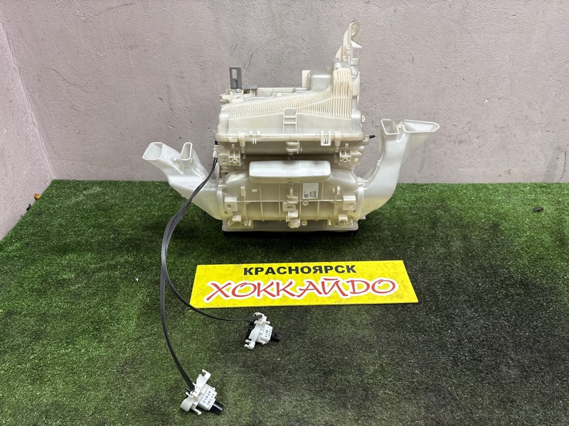 Корпус вентилятора отопителя Toyota Corolla Fielder NZE141G 1NZ-FE 10.2006 (б/у)