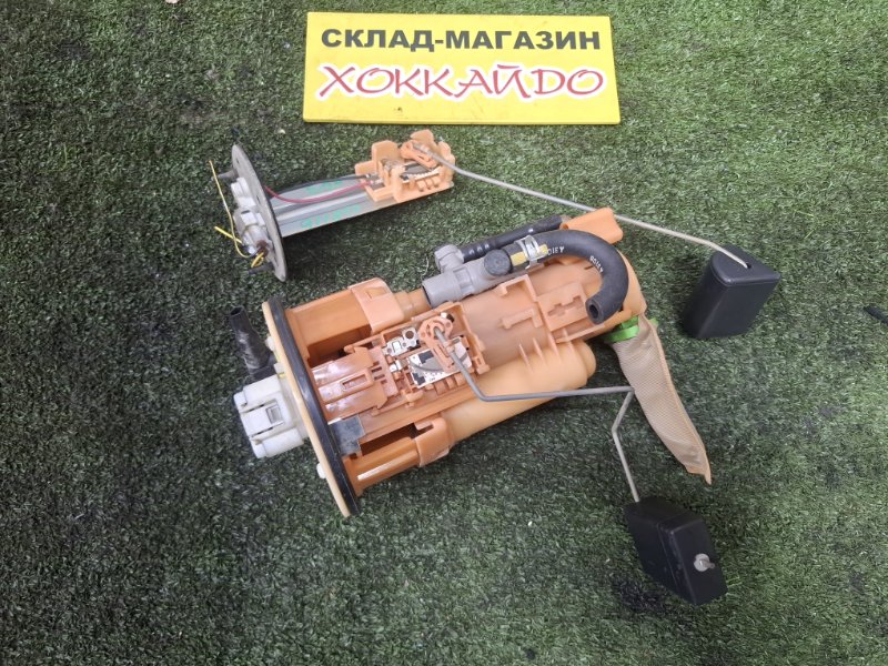 Насос топливный Toyota Mark II GX110 1G-FE 10.2002 (б/у)