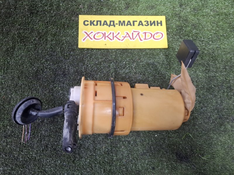 Насос топливный Toyota Vitz SCP10 1SZ-FE 01.1999 (б/у)