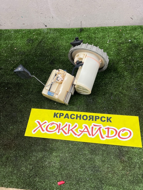 Насос топливный Toyota Prius ZVW30 2ZR-FXE 12.2011 (б/у)