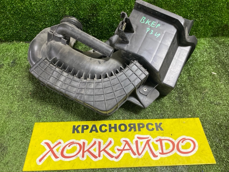 Воздухозаборник Mazda Axela BKEP LF-DE 10.2003 (б/у)