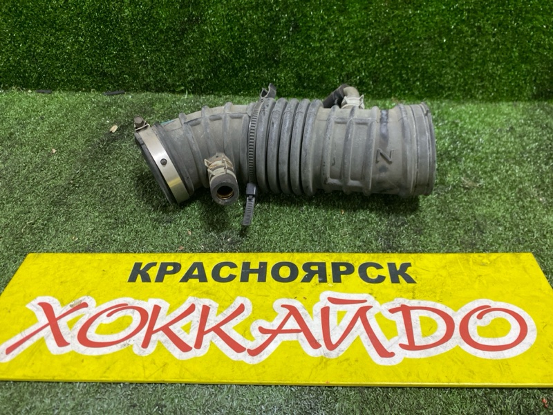 Патрубок воздушного фильтра Nissan Avenir PW11 SR20DE 05.2000 (б/у)