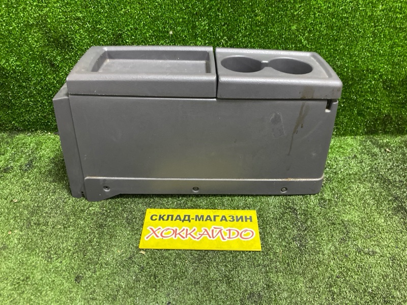 Подстаканник Honda Stepwgn RF1 B20B 05.1999 (б/у)