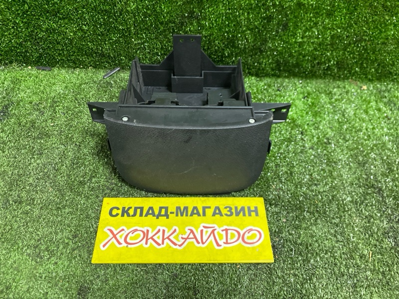 Подстаканник Nissan Serena CNC25 MR20DE 12.2007 (б/у)