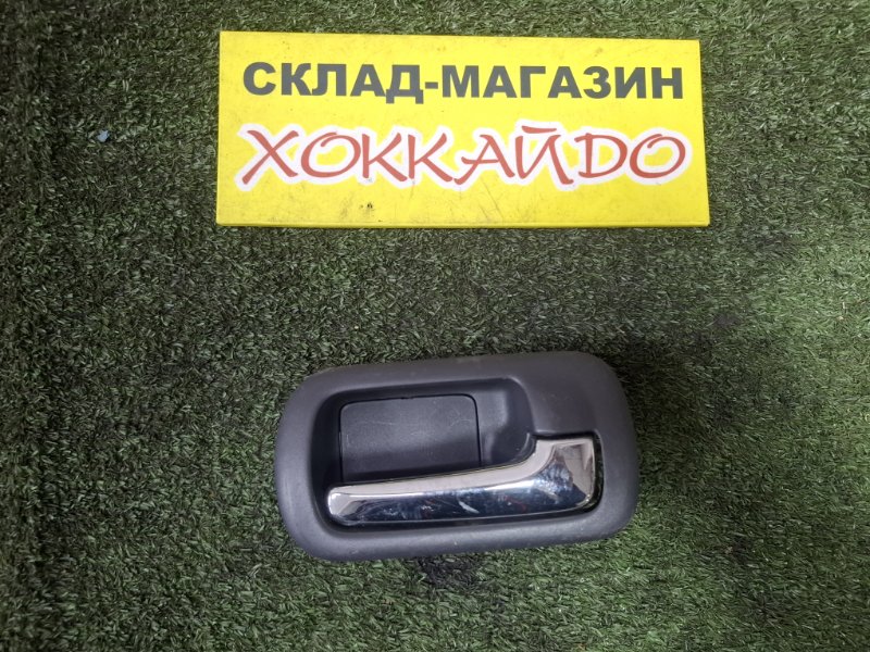 Ручка двери внутренняя Honda Civic EU2 D15B 09.2000 задняя правая (б/у)