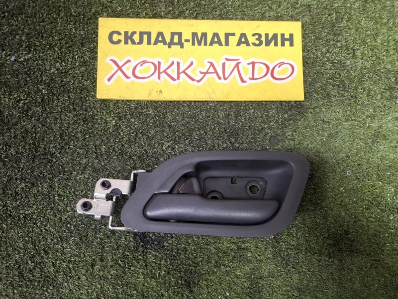 Ручка двери внутренняя Honda Edix BE1 D17A 07.2004 передняя левая (б/у)