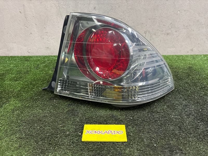 Фонарь стоп-сигнала Toyota Altezza GXE10 1G-FE 10.1998 правый (б/у)