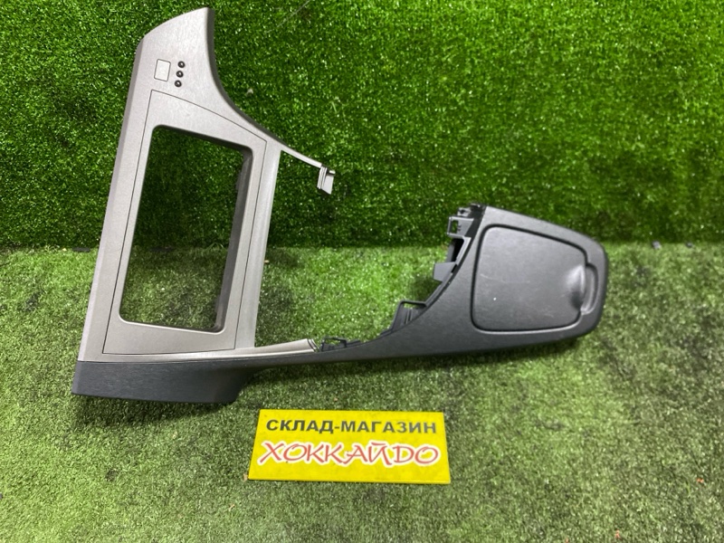 Консоль КПП Toyota Prius ZVW30 2ZR-FXE 12.2011 (б/у)