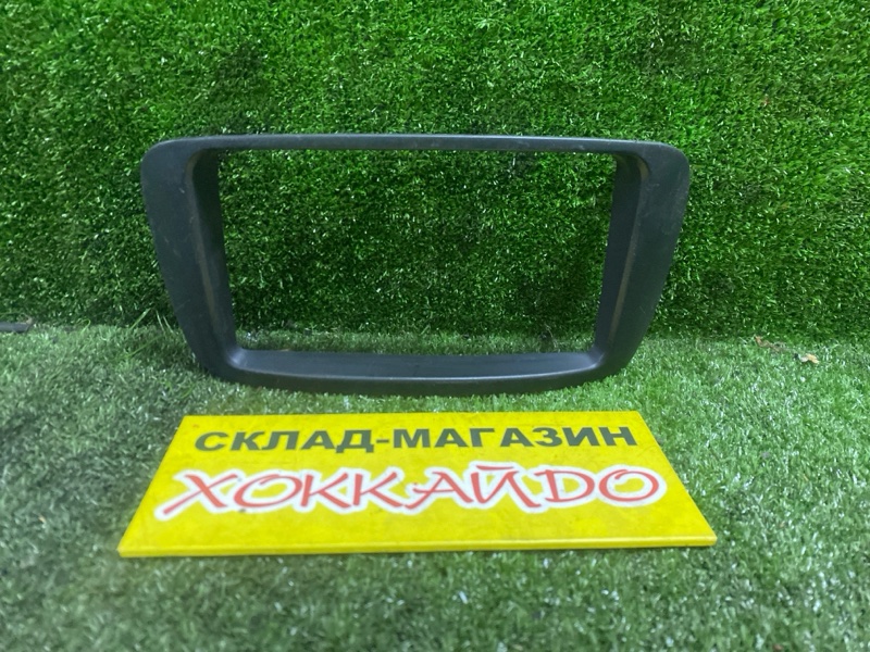 Рамка магнитофона Toyota Raum EXZ10 5E-FE 08.1999 (б/у)