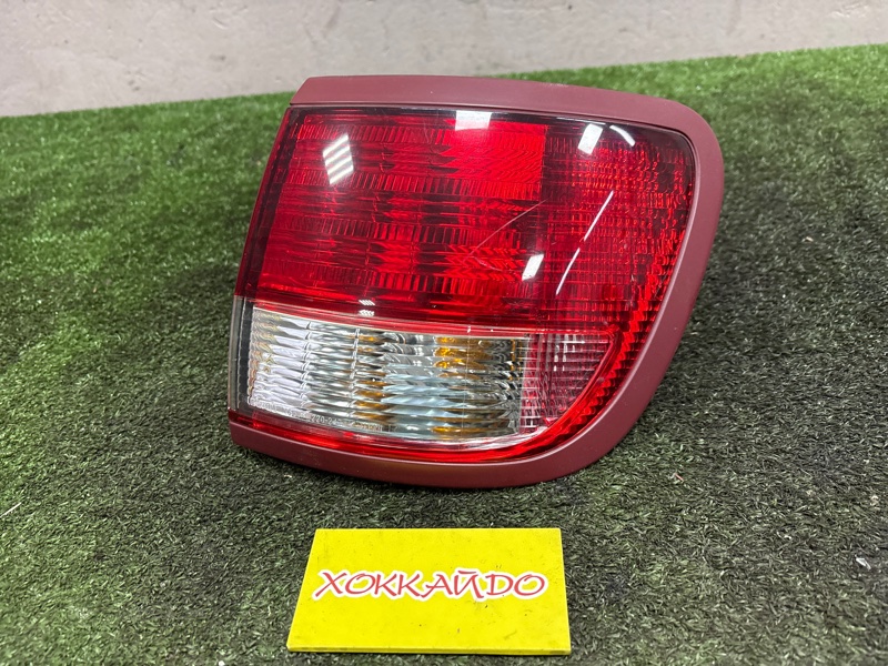 Фонарь стоп-сигнала Nissan Avenir PW11 SR20DE 05.2000 правый (б/у)