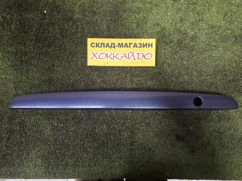 Накладка на багажник Mazda Familia BJ5P ZL-DE 06.1998 задняя (б/у)