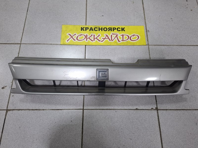 Решетка радиатора Nissan Cube Z10 CG13DE 02.1998 (б/у)