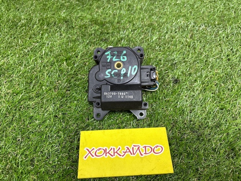 Привод заслонок отопителя Toyota Vitz SCP10 1SZ-FE 01.1999 (б/у)