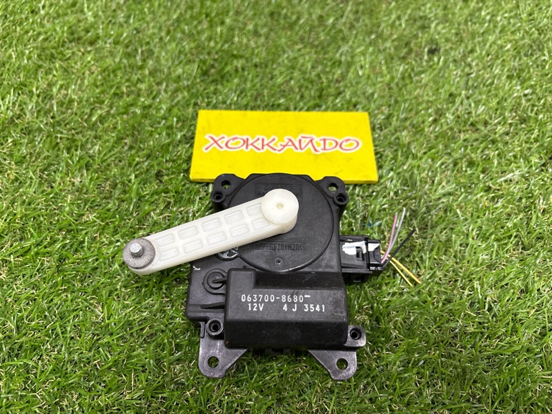 Привод заслонок отопителя Toyota Avensis AZT251W 2AZ-FSE 07.2006 (б/у)