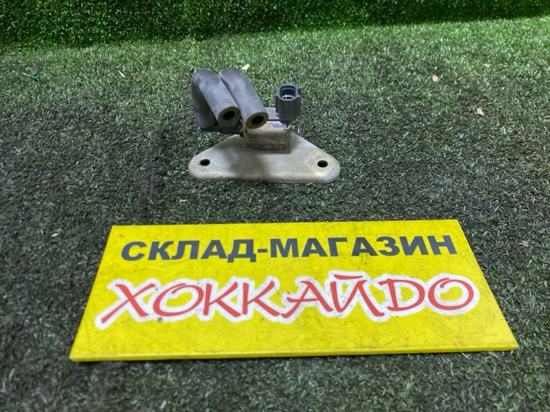 Вакуумный клапан впускного коллектора Mitsubishi Dion CR9W 4G63 01.2000 (б/у)