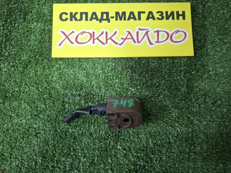 Датчик открытия двери; Концевик двери Toyota Corolla Fielder ZRE142G 2ZR-FE 10.2006 (б/у)