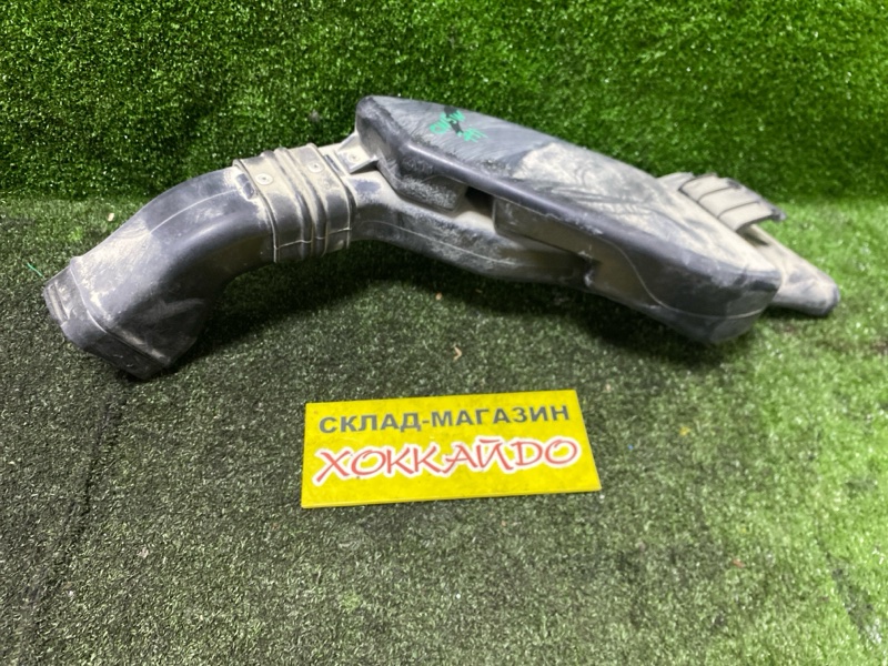 Воздухозаборник Mitsubishi Outlander CW5W 4B12 10.2005 (б/у)