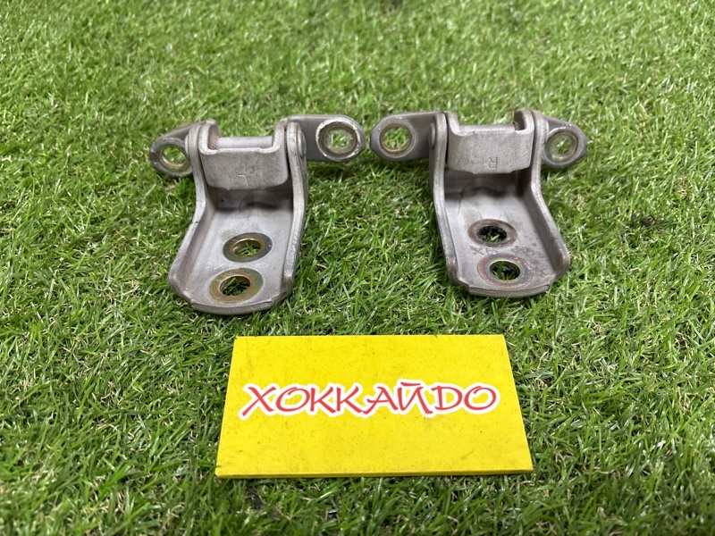 Петля двери Nissan Avenir PW11 SR20DE 05.2000 передняя (б/у)