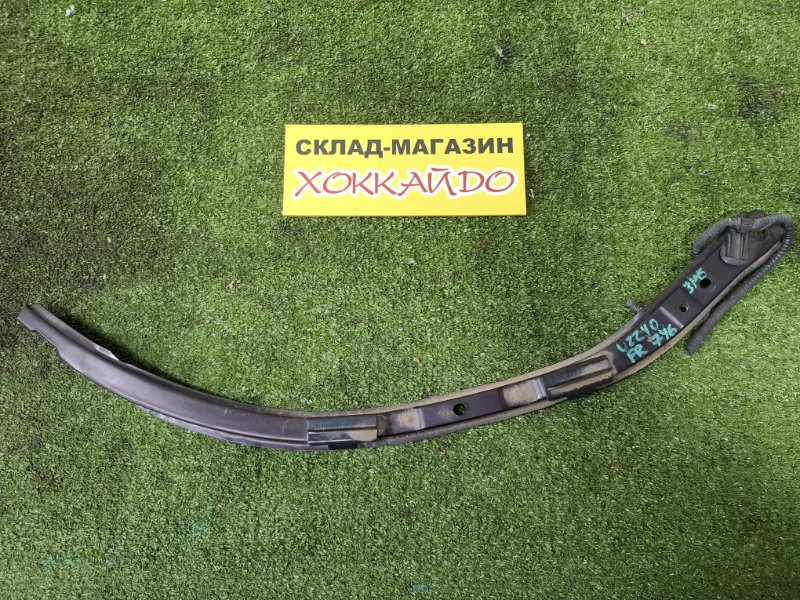 Планка под фару Toyota Soarer UZZ40 3UZ-FE 04.2001 передняя правая (б/у)