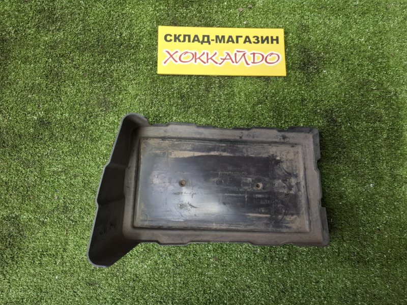 Полка под аккумулятор Honda Stream RN1 D17A 10.2000 (б/у)
