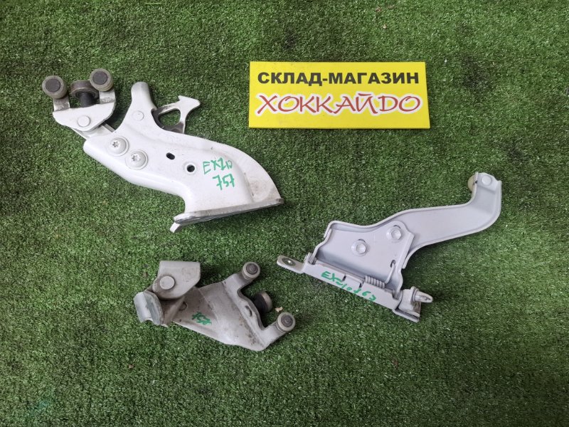 Ролик двери Toyota Raum EXZ10 5E-FE 08.1999 задний левый (б/у)