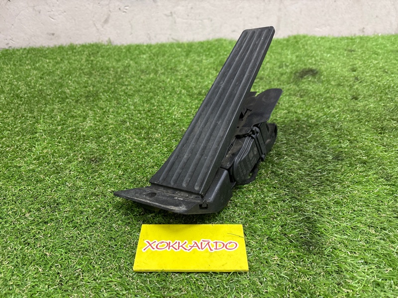 Педаль газа BMW 1-SERIES F20 N13B16A 10.2011 (б/у)