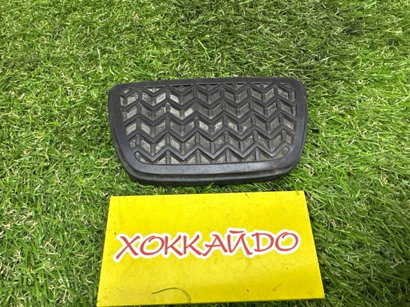 Накладка на педаль Toyota Prius ZVW30 2ZR-FXE 12.2011 (б/у)