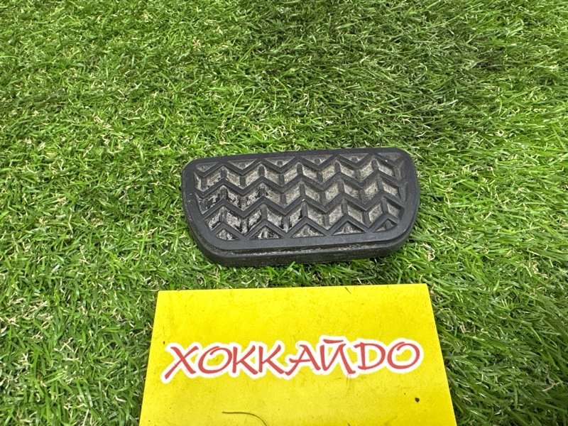 Накладка на педаль Toyota Avensis AZT255 1AZ-FSE 07.2006 (б/у)