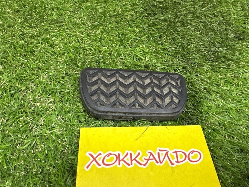 Накладка на педаль Toyota Vitz SCP10 1SZ-FE 01.1999 (б/у)