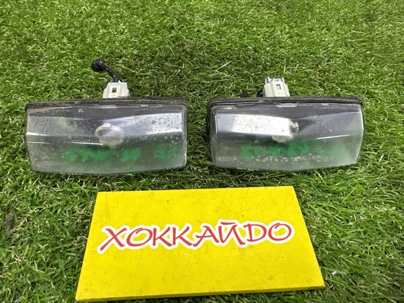 Подсветка номера Toyota Prius ZVW30 2ZR-FXE 12.2011 (б/у)